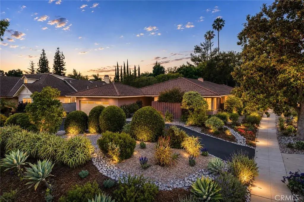 2560 Canterbury, San Marino