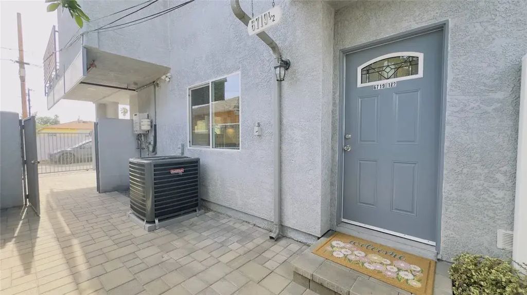 6719 Vineland, North Hollywood