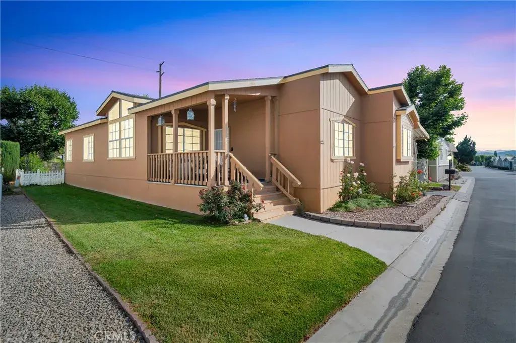 21220 Willow Weed Way, Canyon Country