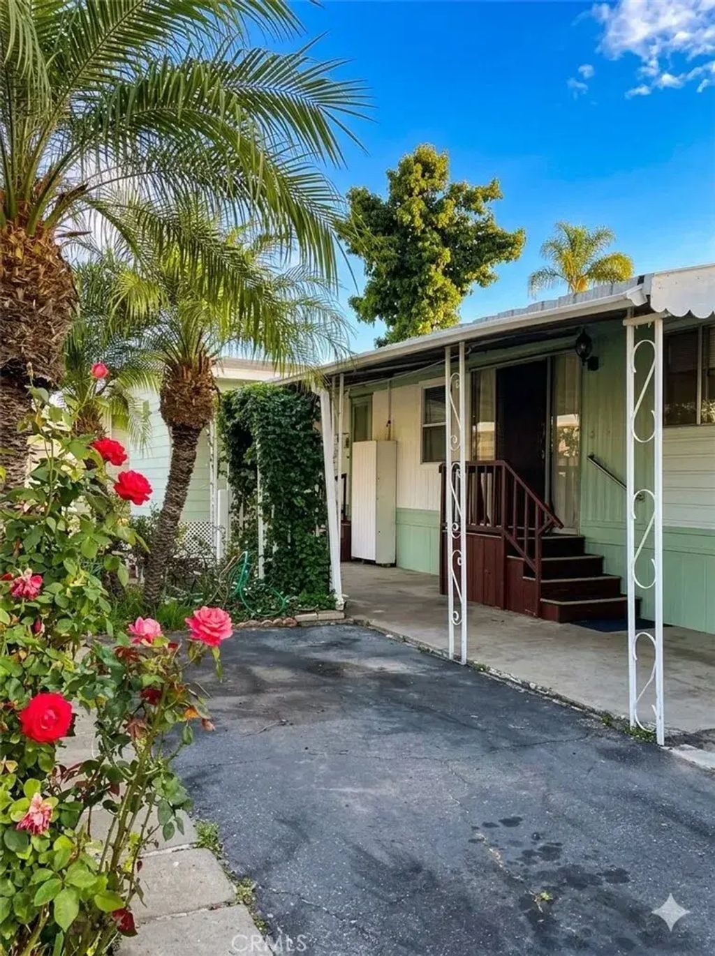 23701 S Western 72, Torrance