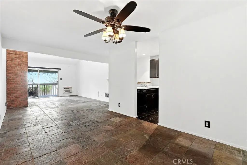7890 E Spring Street 11e, Long Beach