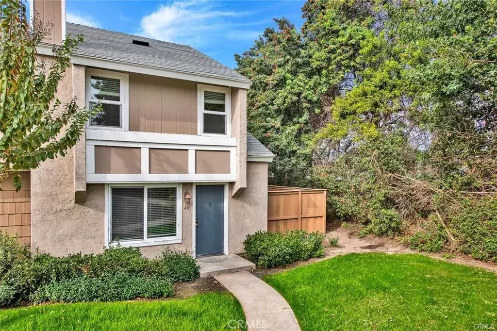 43 Alderwood 69, Irvine