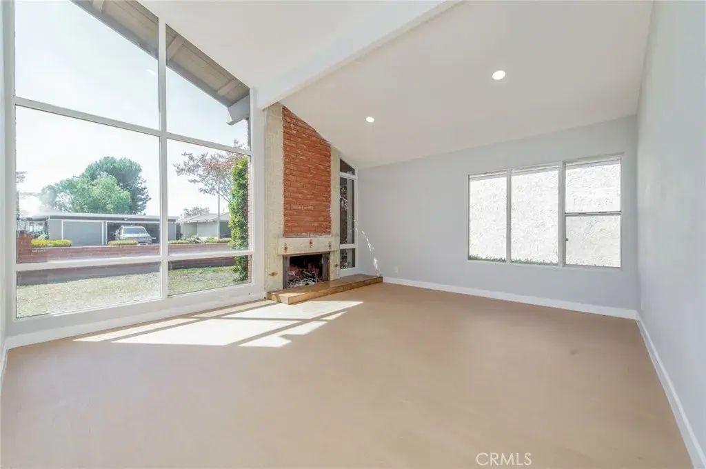 19412 Sierra Chula, Irvine