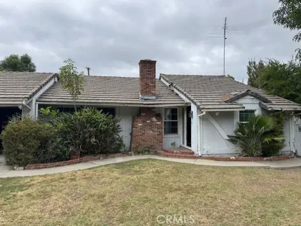 5473 Penfield, Woodland Hills