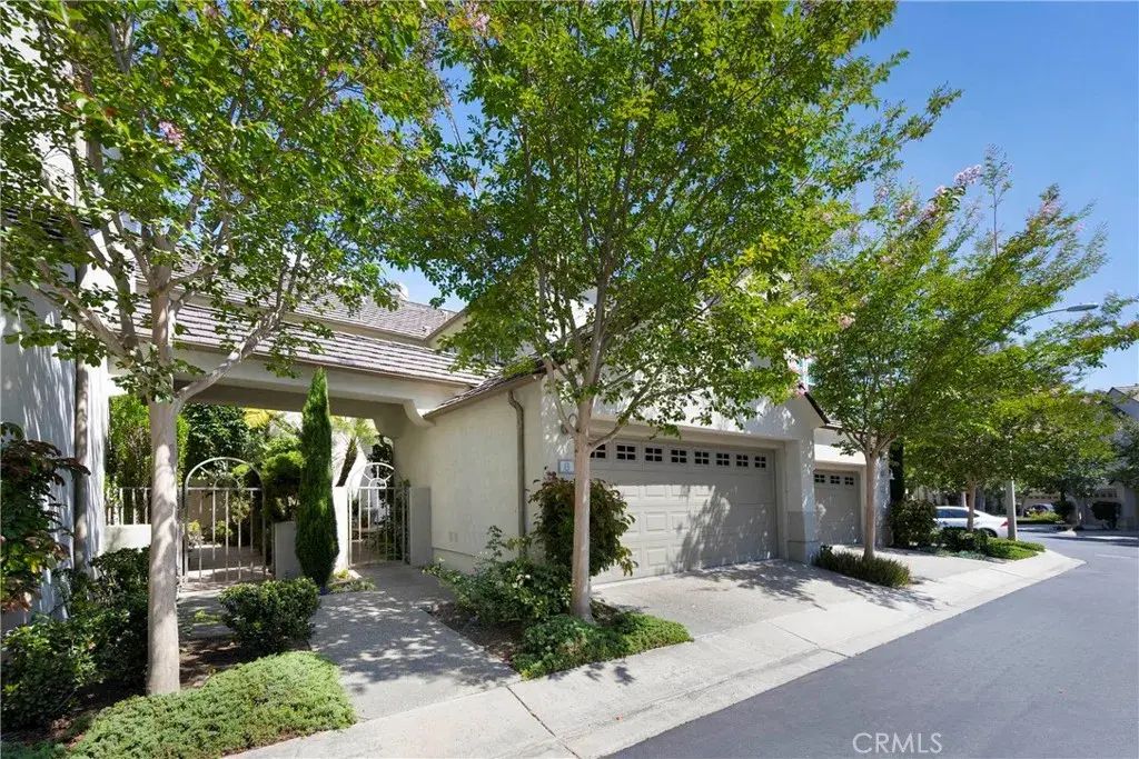 8 Longbourn Aisle, Irvine