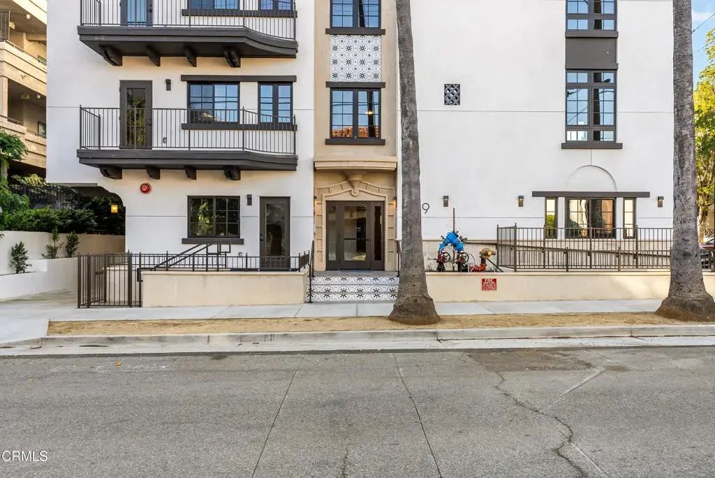 139 S Oak Knoll Avenue 102, Pasadena