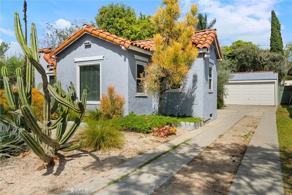 2240 Eucalyptus, Long Beach