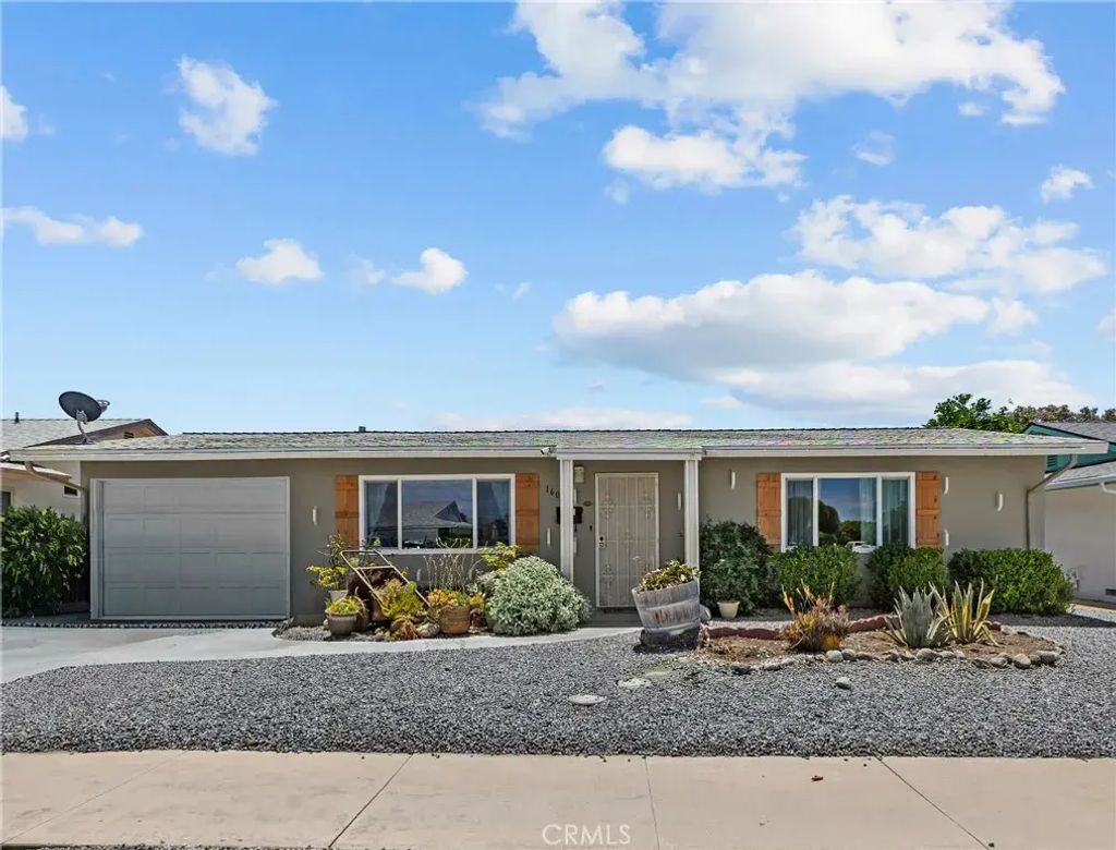 1601 W Mayberry, Hemet