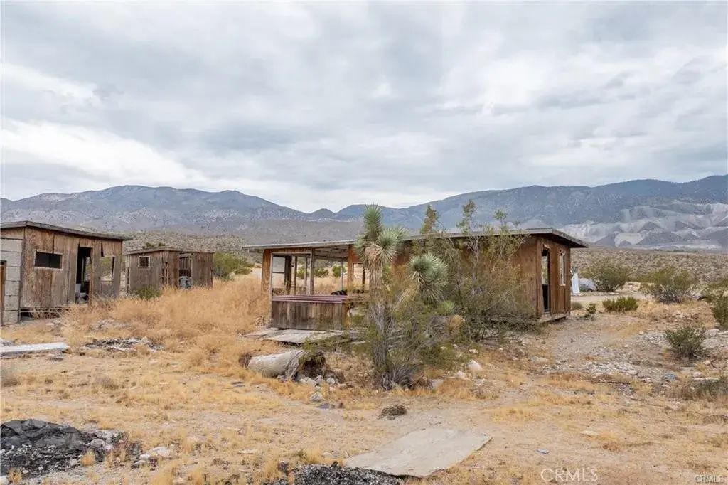 37050 Cheshire, Lucerne Valley
