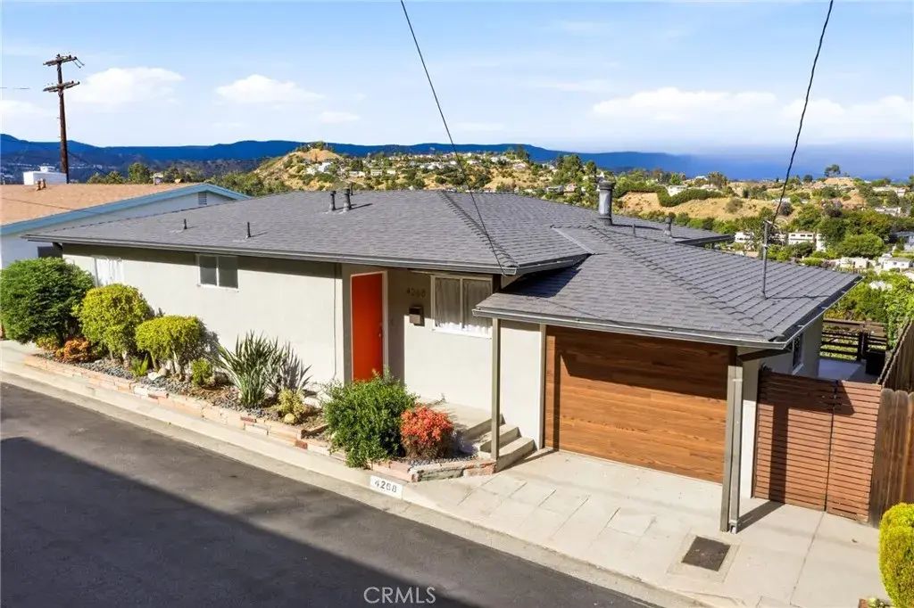 4268 Caledonia, Los Angeles