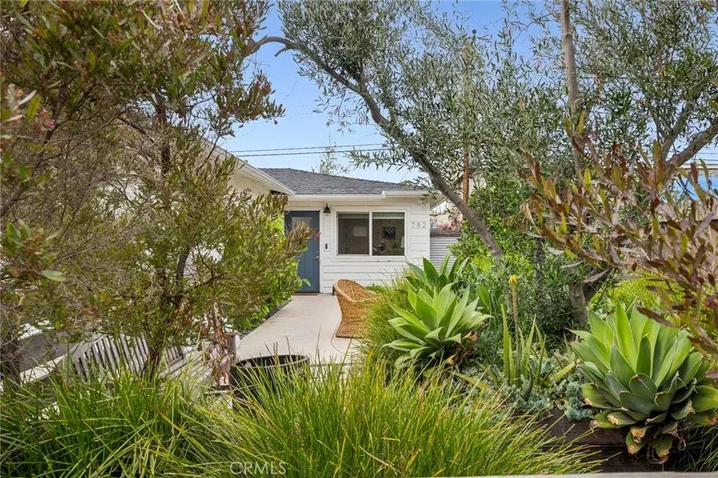 782 W 18th Street, Costa Mesa