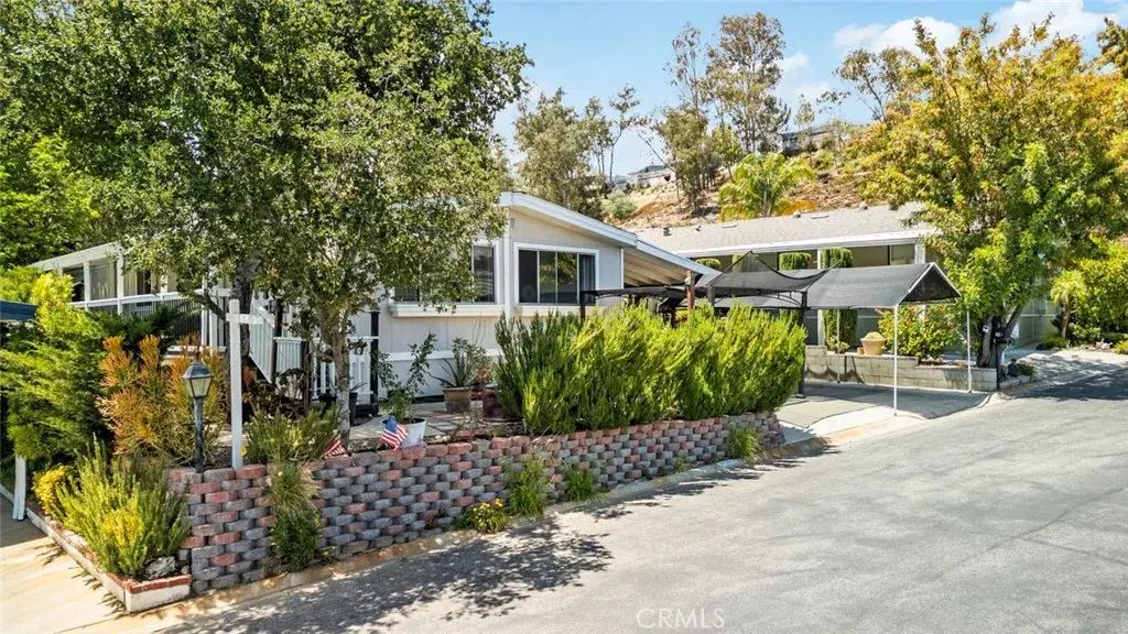 23777 Mulholland Hwy 203, Calabasas