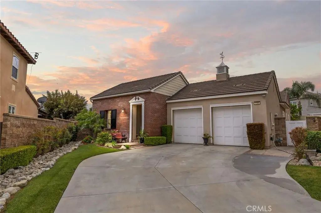 1705 Arthur Loop West, Upland