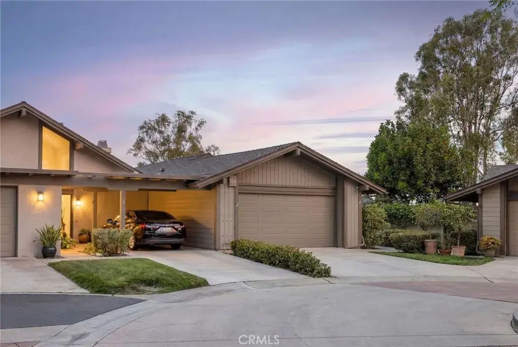 14 Viejo 75, Irvine