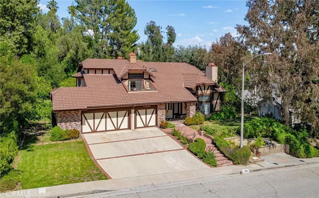 11930 Shoshone, Granada Hills