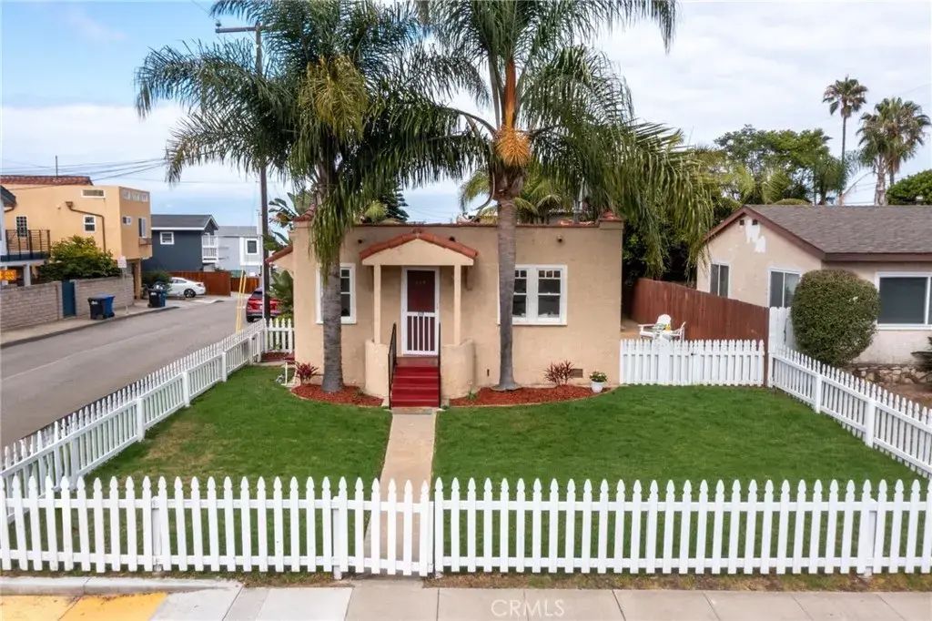 117 Prospect Avenue, Hermosa Beach