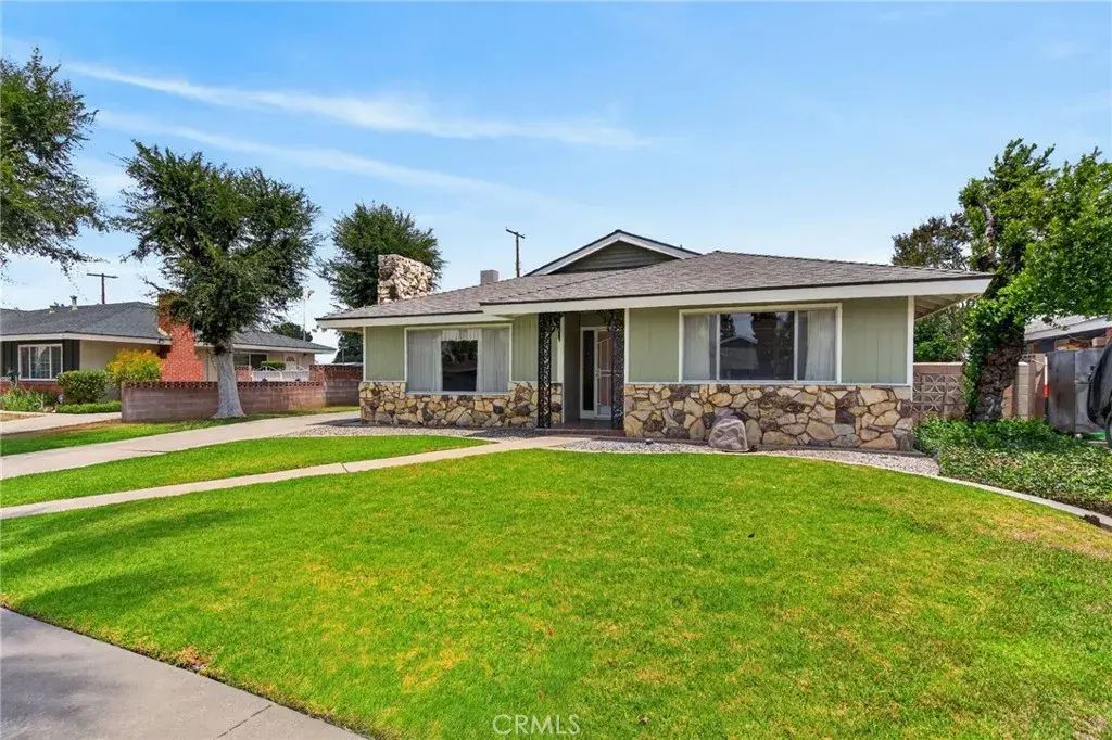 4963 Carlingford Avenue, Riverside