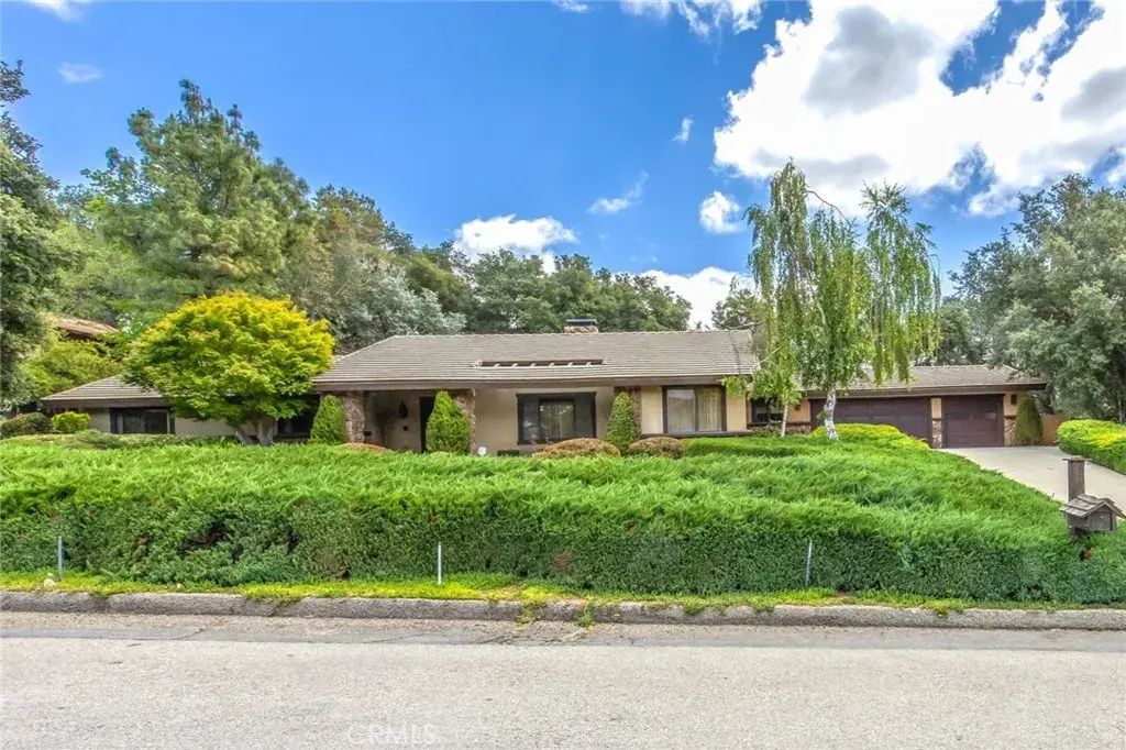 37295 Oak View, Yucaipa