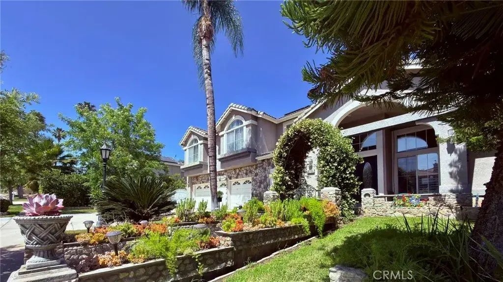 2784 James Street, Corona