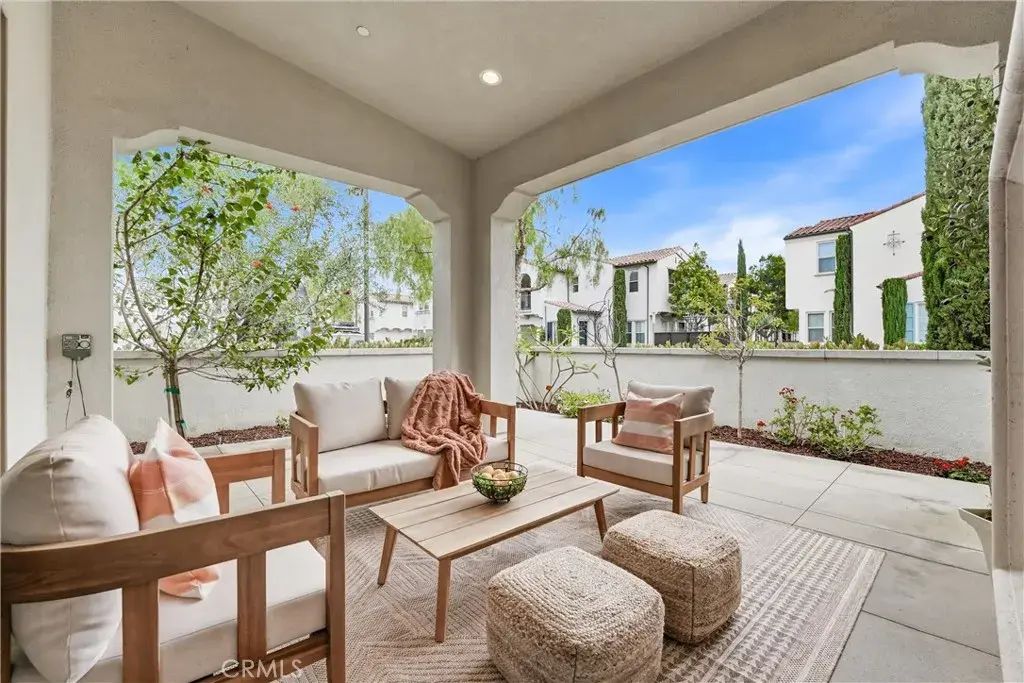 102 Trailblaze, Irvine