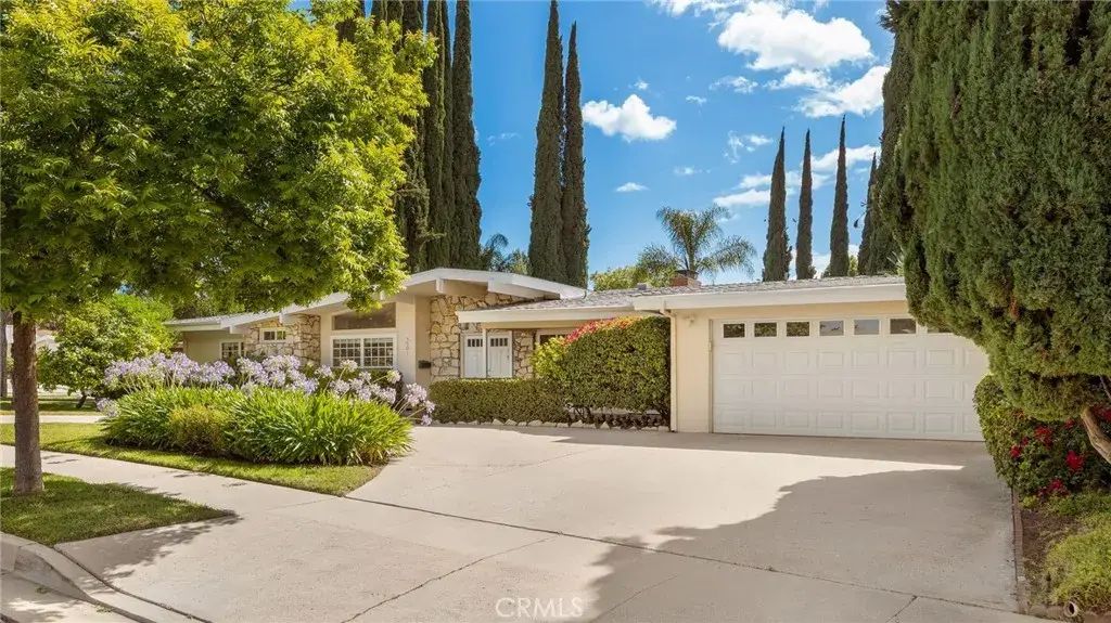 5901 Nita Avenue, Woodland Hills