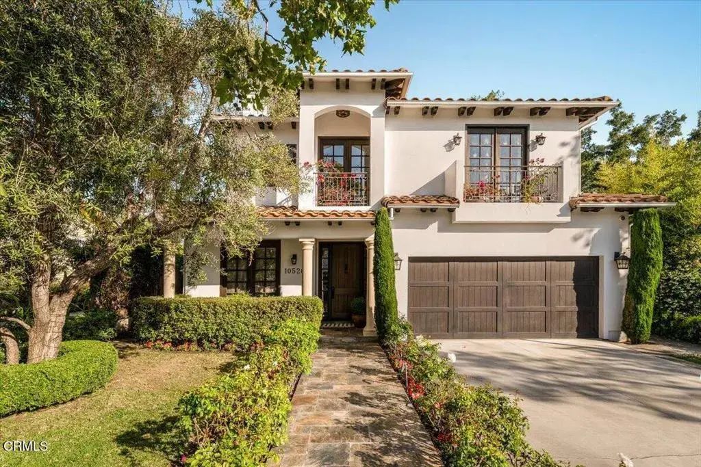 10520 Blythe Avenue, Los Angeles