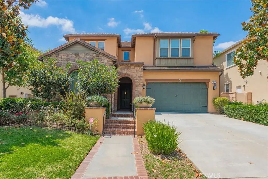 572 E Vosburg Drive, Azusa