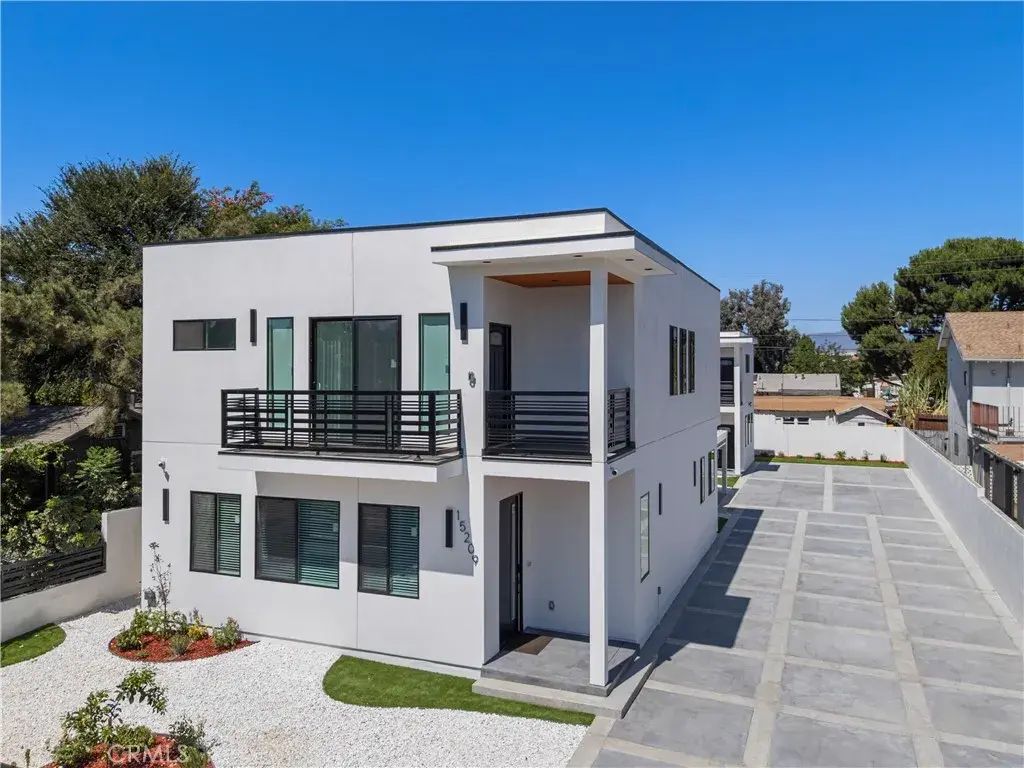 15209 Cohasset, Van Nuys