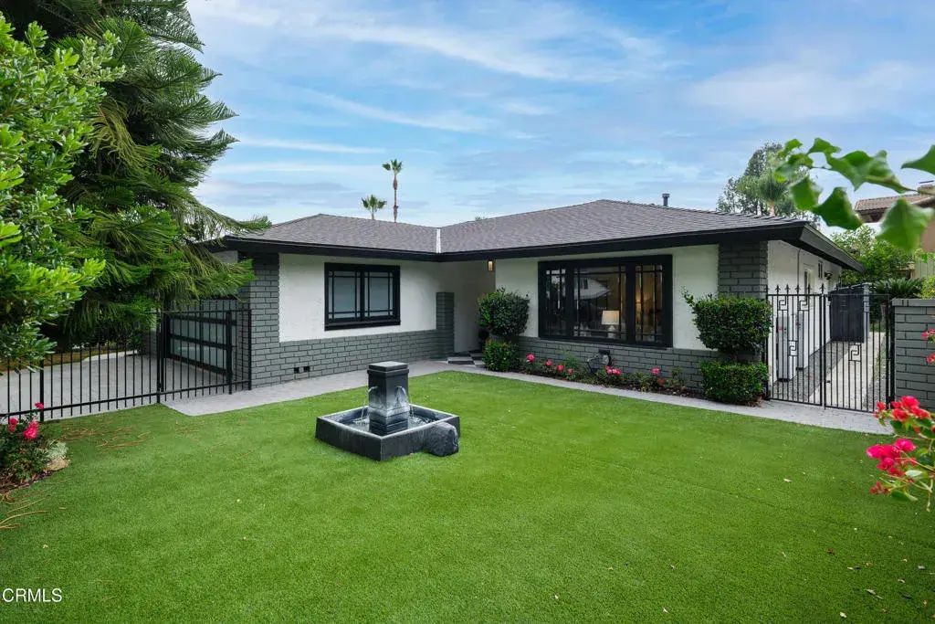 341 Hill Street, Monrovia