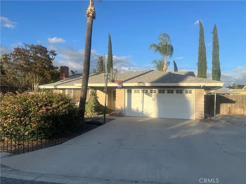 372 Village, Hemet