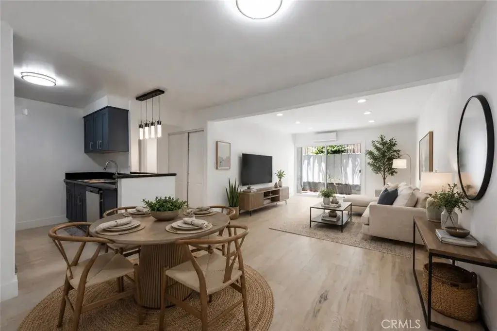 18620 Hatteras Street 169, Tarzana