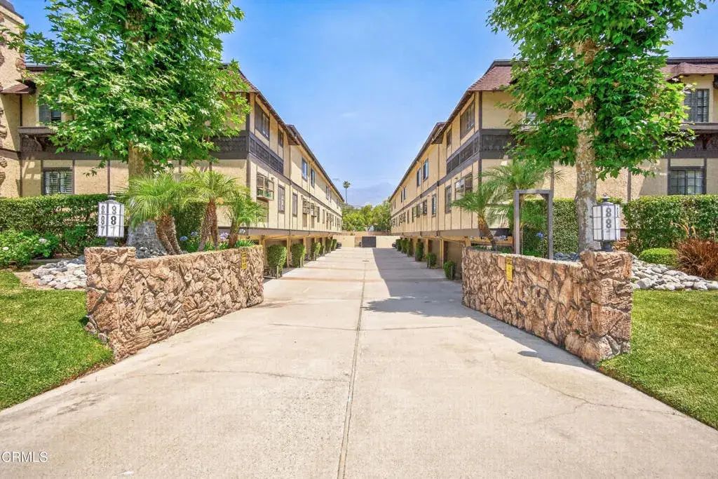 881 W Huntington Drive F, Arcadia