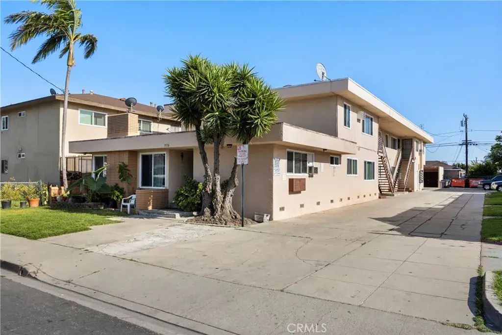 3516 Beechwood, Lynwood