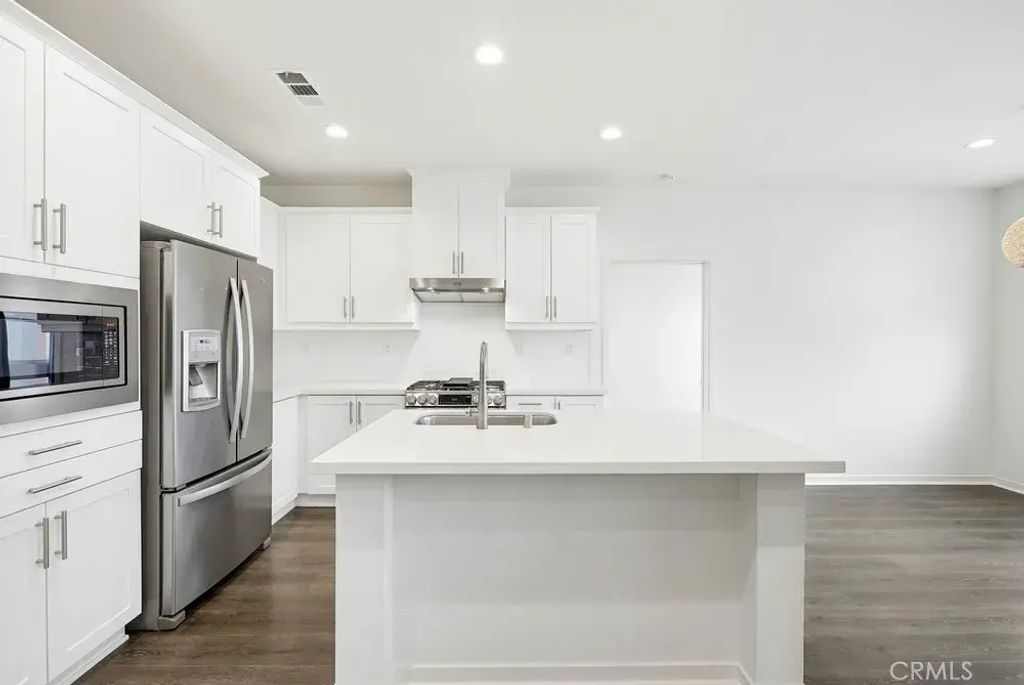 1178 Epic, Irvine