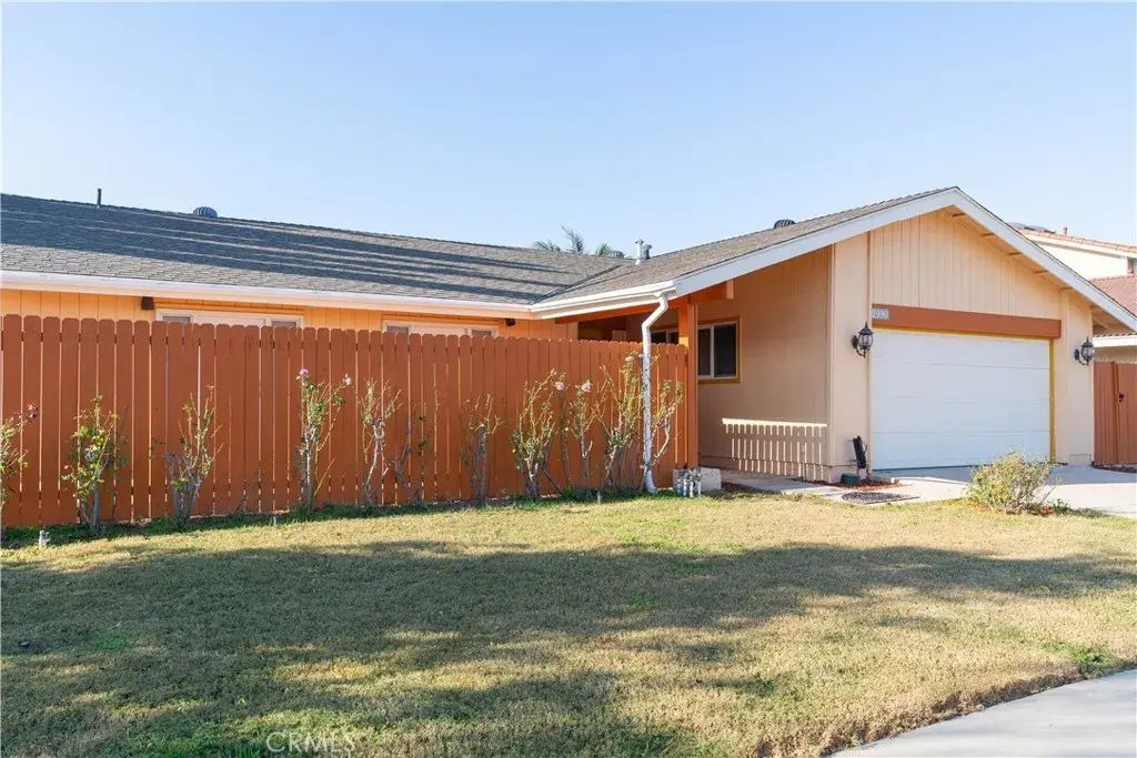 2990 N Rippling Creek, Orange