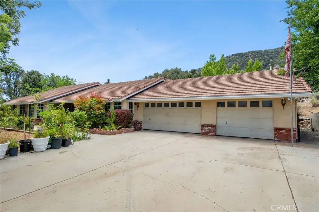 7685 Wintergreen, Pinon Hills