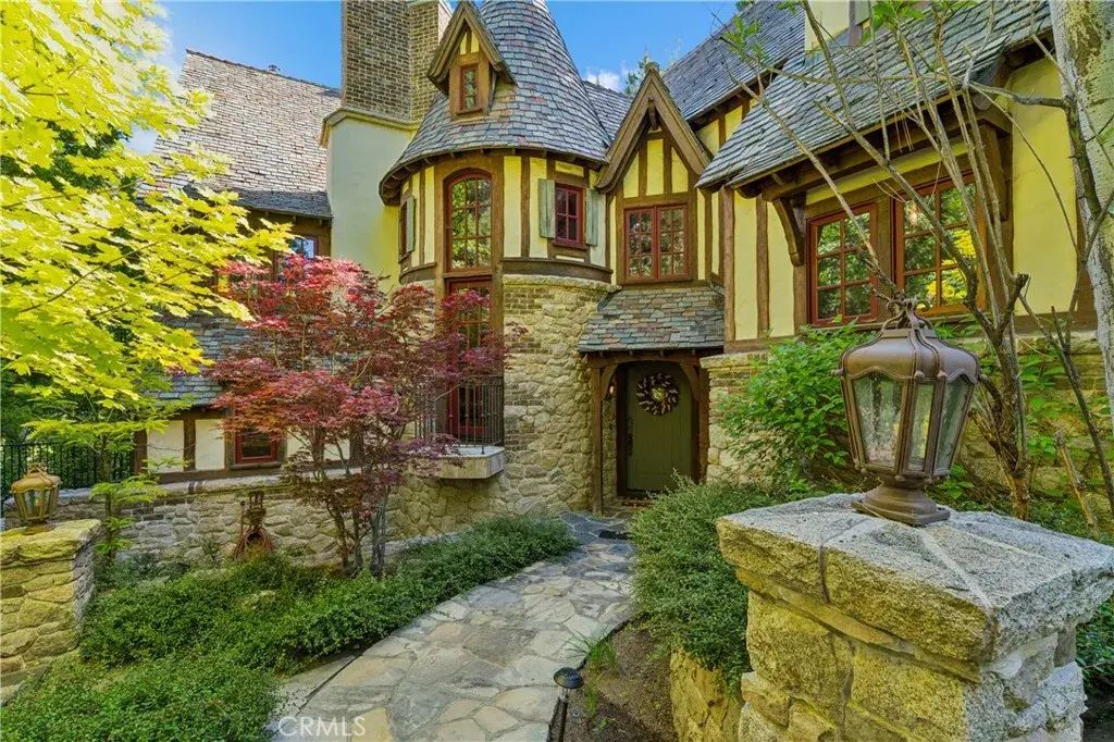 27596 High Knoll, Lake Arrowhead