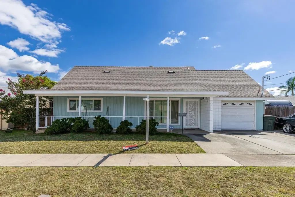 643 Hillward St., Escondido