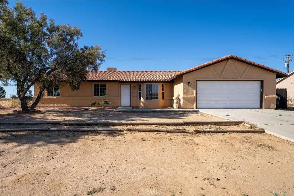 8660 Redwood Boulevard, California City