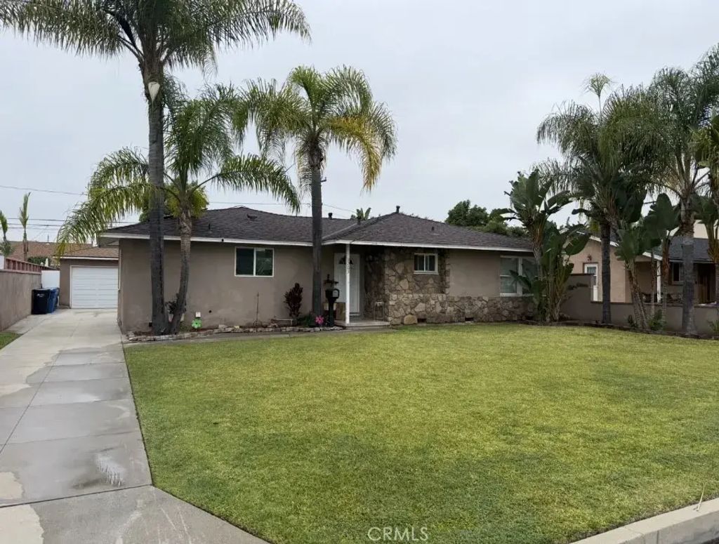 9203 Eglise Avenue, Downey