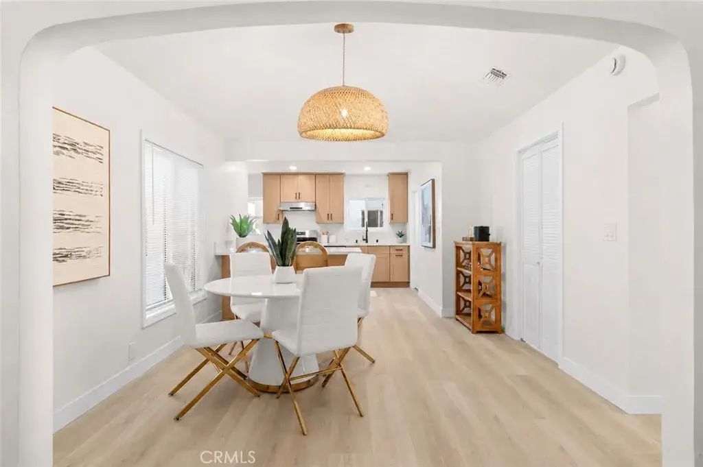 2115 S Redondo, Los Angeles