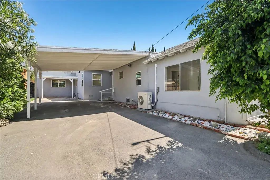 11036 Scoville Avenue, Sunland