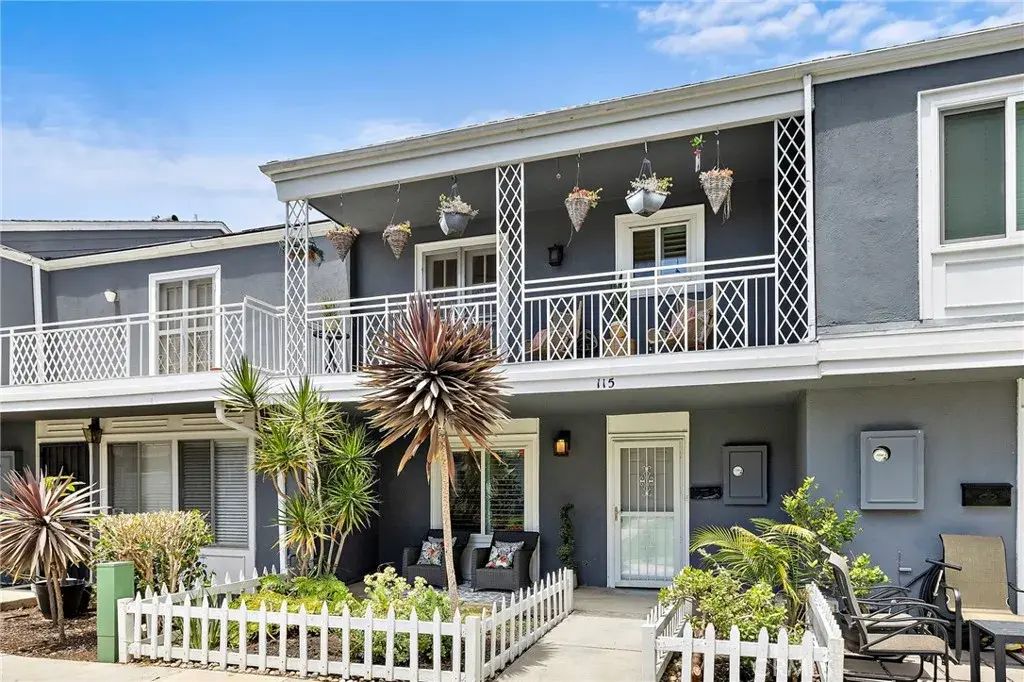 115 Morristown, Costa Mesa