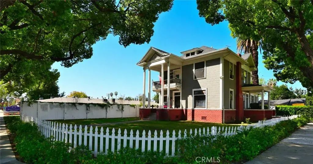 695 N Main, Pomona