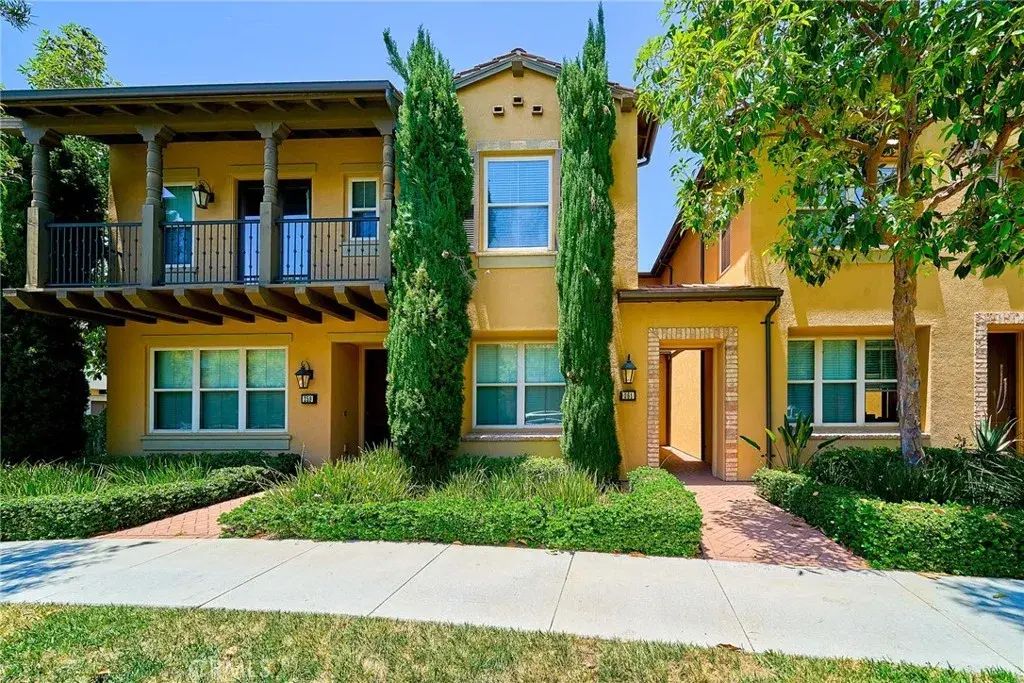 261 Mayfair, Irvine