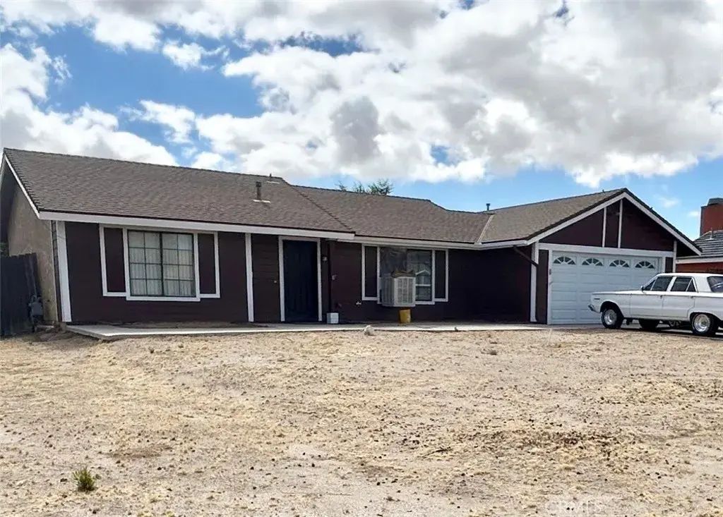 11625 Topaz, Victorville