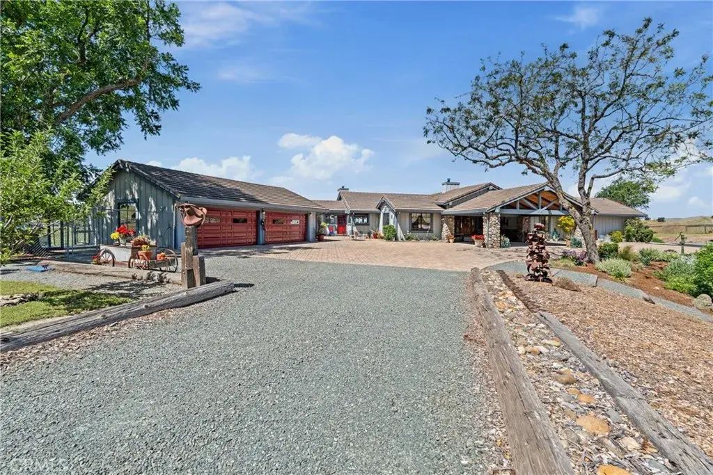 7225 Johnston Road, Pleasanton