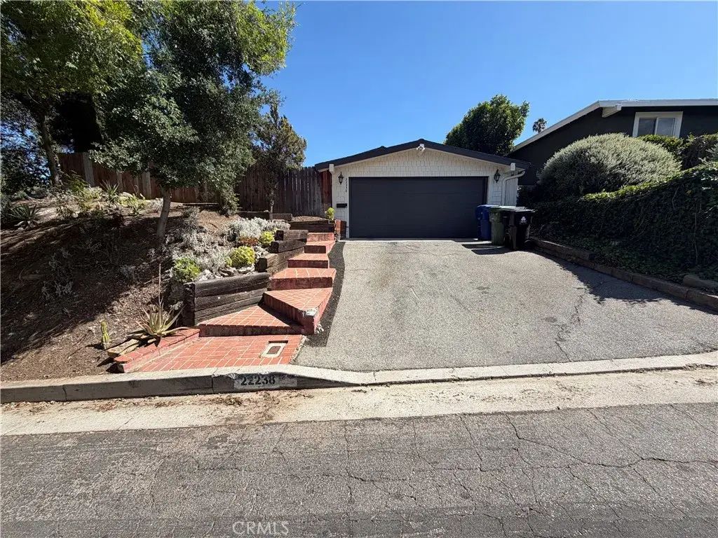 22238 Flanco Road, Woodland Hills
