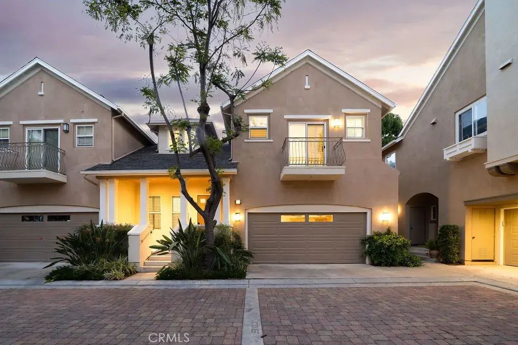 30 Burlingame, Irvine