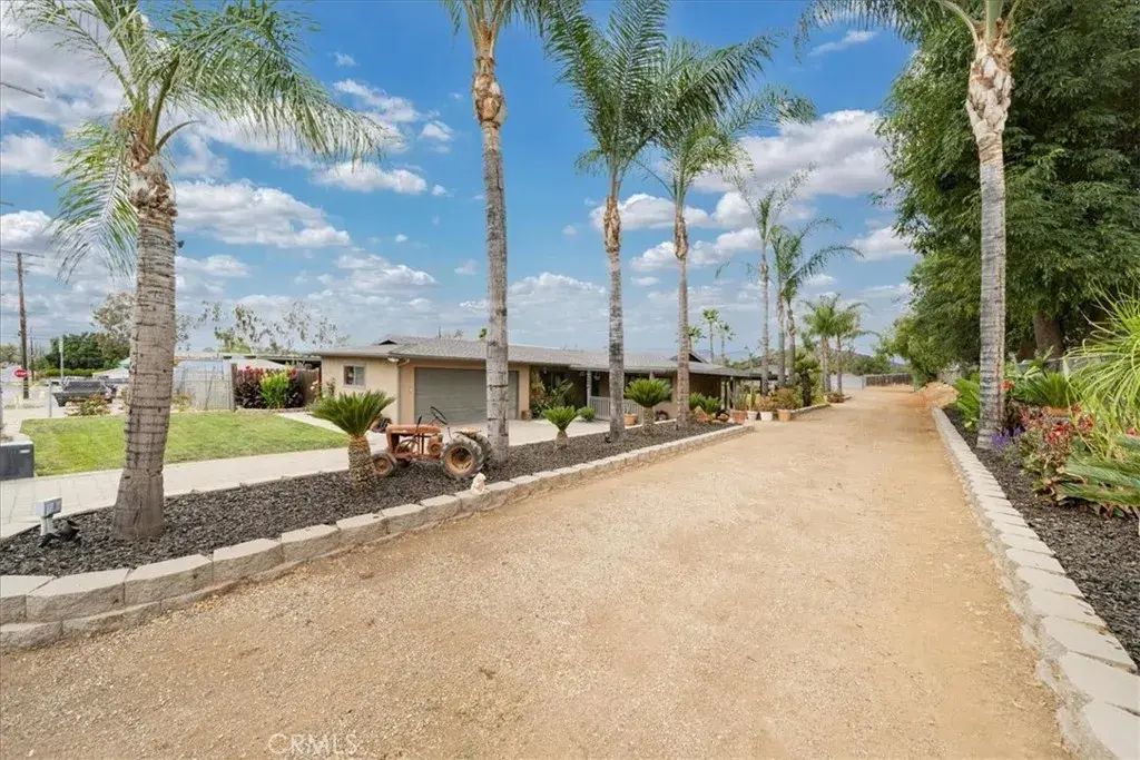 251 7th Street, Norco